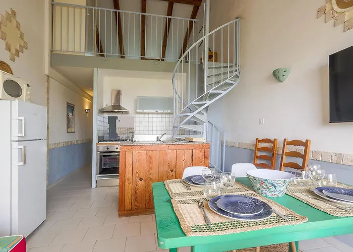 Le Rocher - Appt Pour 6 Climatise Avec Piscine LʼÎle-Rousse