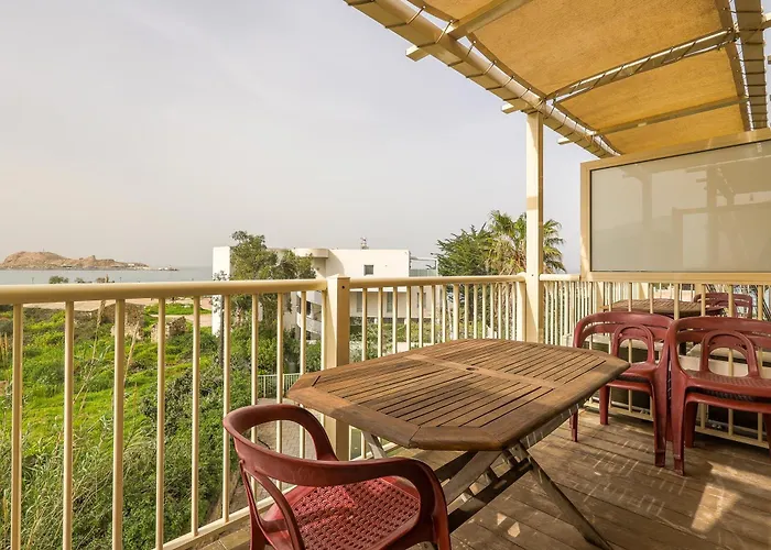 Le Rocher - Appt Pour 6 Climatise Avec Piscine